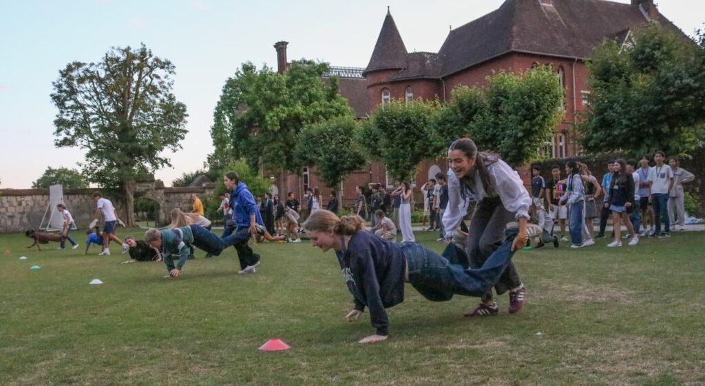 Winchester wheelbarrow race